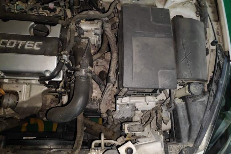 Used Buick Regal 2015 1.6T Fashion Tech Model Engine Bay Left