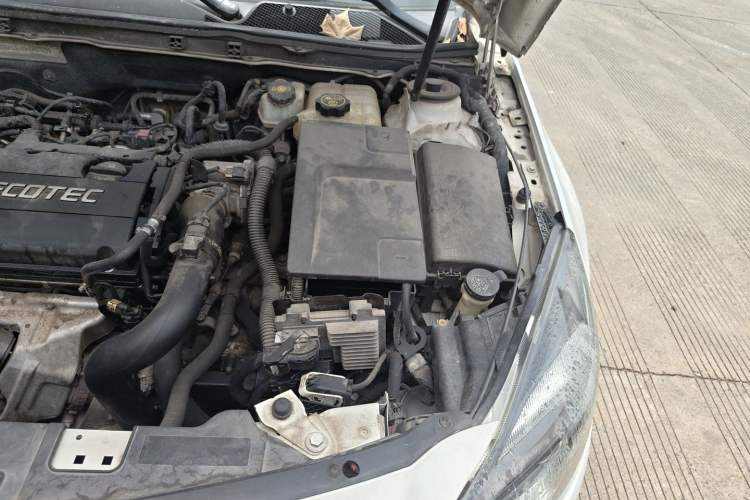Used Buick Regal 2015 1.6T Elite Tech Model Engine Bay Left