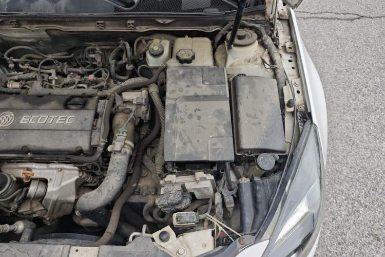 Used Buick Regal 2015 1.6T Leading Technology Model Engine Bay Left