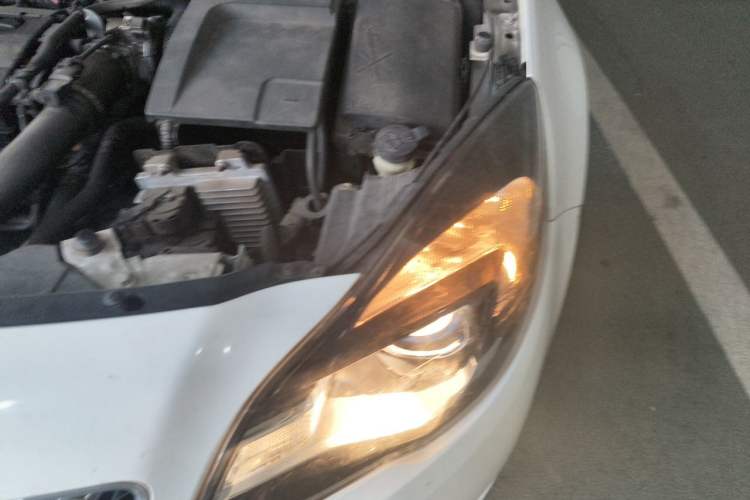 Used Buick Regal 2015 1.6T Leading Technology Model Engine Bay Left