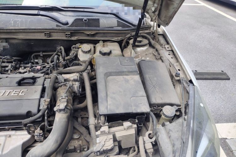 Used Buick Regal 2015 1.6T Elite Tech Model Engine Bay Left