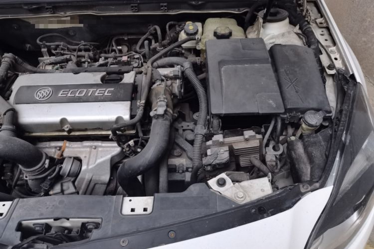 Used Buick Regal 2015 1.6T Elite Tech Model Engine Bay Left