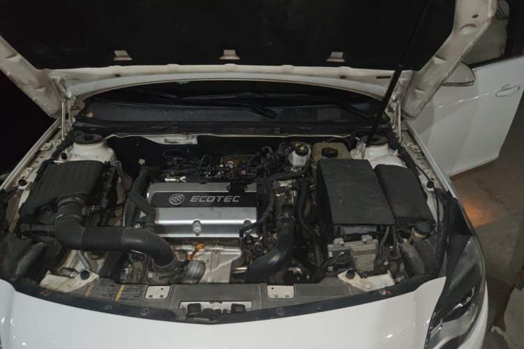 Used Buick Regal 2015 1.6T Fashion Tech Model Engine Bay Left