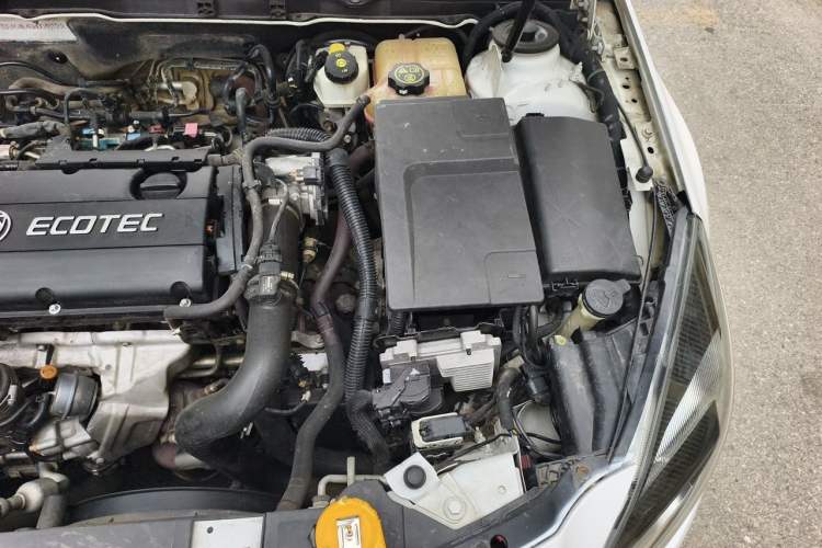 Used Buick Regal 2015 1.6T Leading Technology Model Engine Bay Left