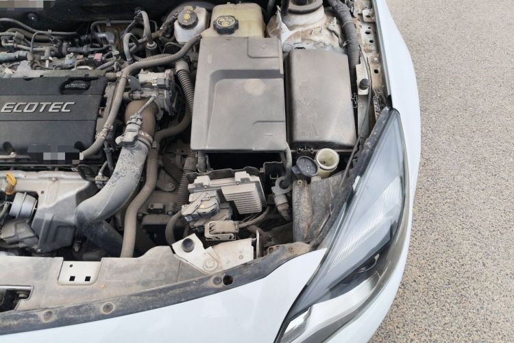 Used Buick Regal 2015 1.6T Elite Tech Model Engine Bay Left