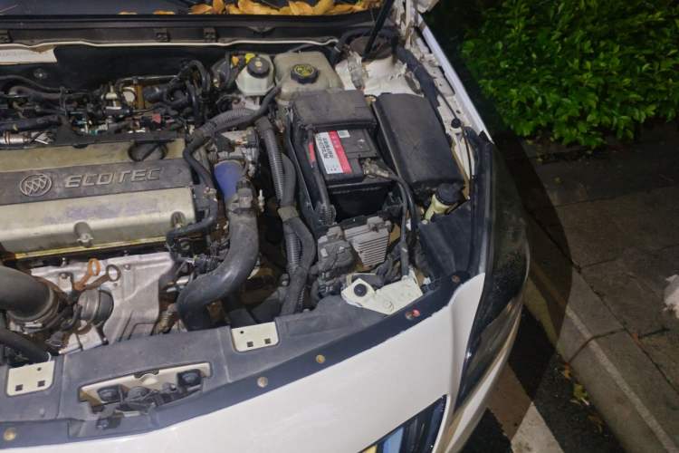 Used Buick Regal 2015 1.6T Elite Tech Model Engine Bay Left
