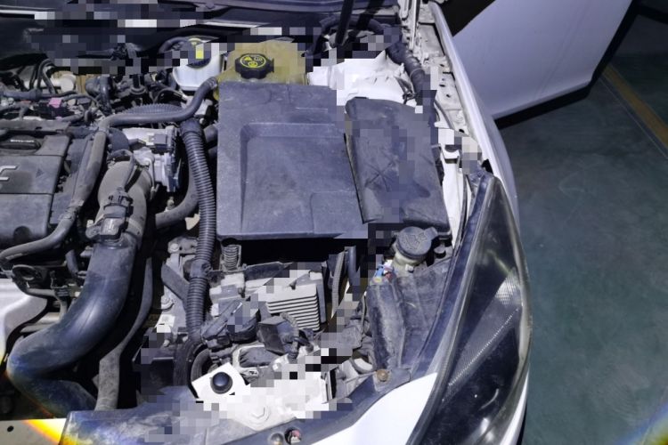 Used Buick Regal 2015 1.6T Elite Tech Model Engine Bay Left