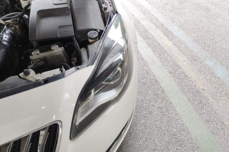 Used Buick Regal 2015 1.6T Leading Technology Model Engine Bay Left