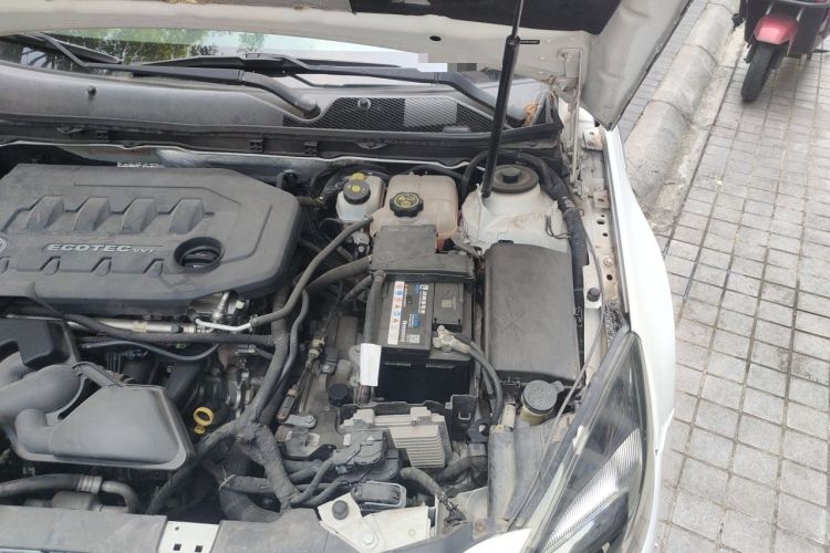 Used Buick Regal 2015 2.0L Leading Fashion Edition Engine Bay Left