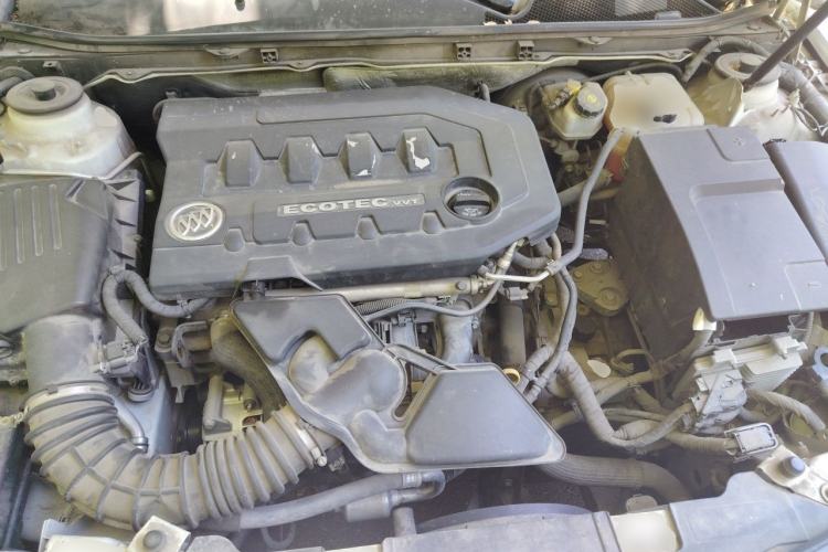 Used Buick Regal 2015 2.0L Leading Fashion Edition Engine Bay