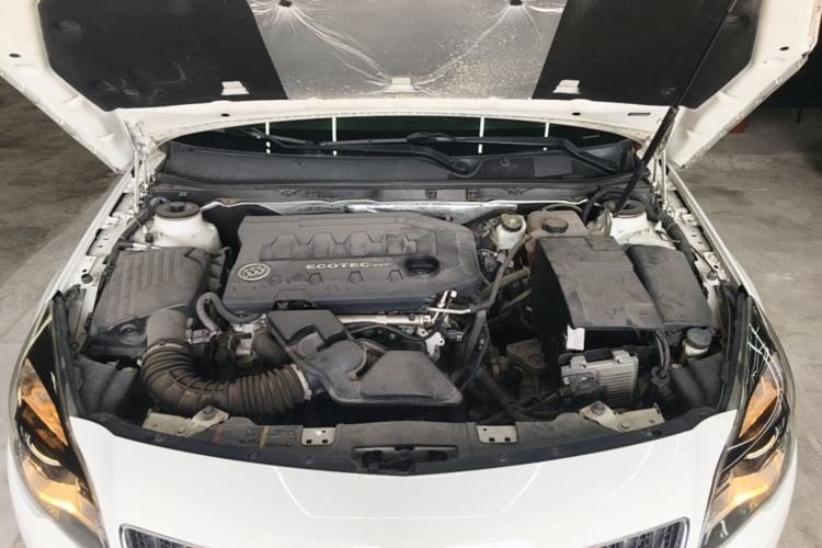 Used Buick Regal 2015 2.0L Elite Fashion Edition Engine Bay