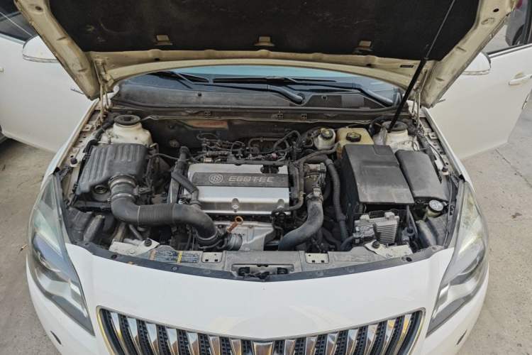 Used Buick Regal 2015 1.6T Leading Technology Model Engine Bay