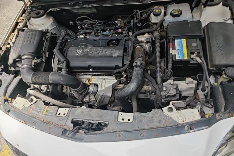 Used Buick Regal 2015 1.6T Elite Tech Model Engine Bay