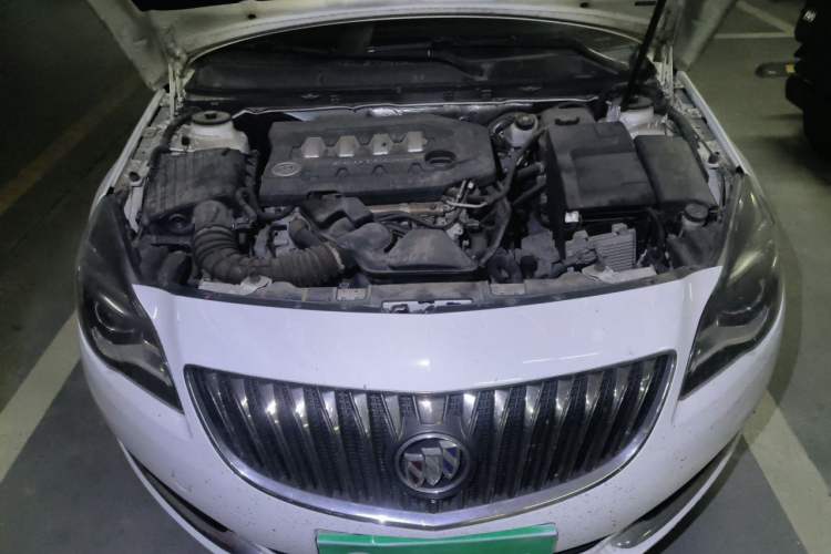 Used Buick Regal 2015 2.0L Leading Fashion Edition Engine Bay