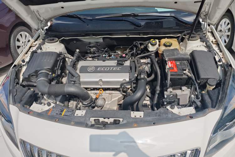 Used Buick Regal 2015 1.6T Leading Technology Model Engine Bay