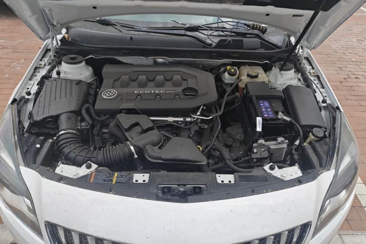 Used Buick Regal 2015 2.0L Leading Fashion Edition Engine Bay