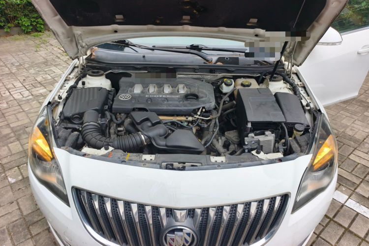 Used Buick Regal 2015 2.0L Leading Fashion Edition Engine Bay
