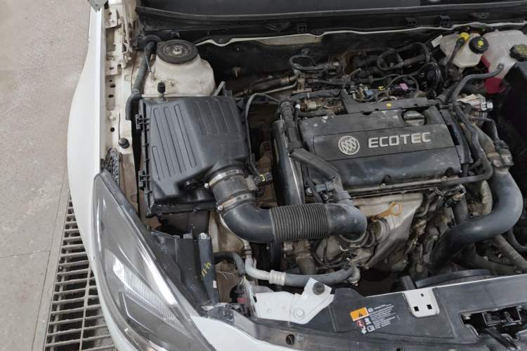 Used Buick Regal 2015 1.6T Leading Technology Model Engine Bay Right