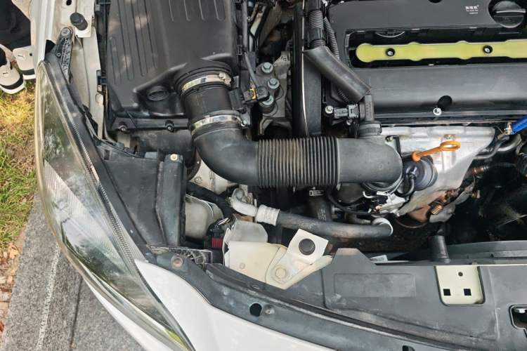 Used Buick Regal 2015 1.6T Leading Technology Model Engine Bay Right