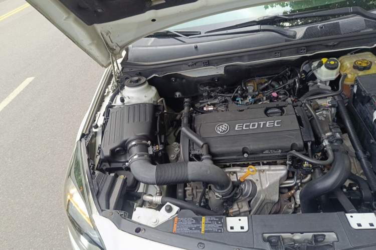 Used Buick Regal 2015 1.6T Leading Technology Model Engine Bay Right