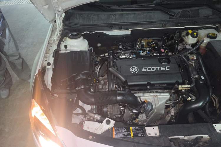 Used Buick Regal 2015 1.6T Leading Technology Model Engine Bay Right
