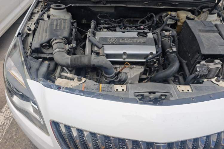 Used Buick Regal 2015 1.6T Elite Tech Model Engine Bay Right