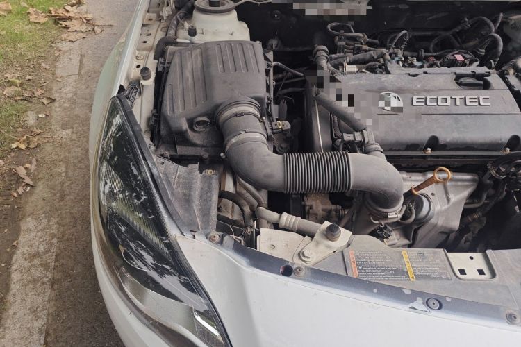 Used Buick Regal 2015 1.6T Elite Tech Model Engine Bay Right