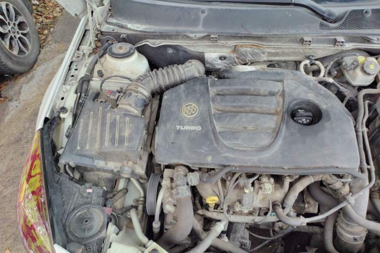 Used Buick Regal 2015 GS 2.0T Grand Sport Edition Engine Bay Right