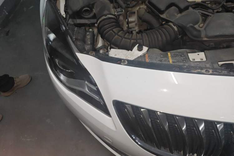 Used Buick Regal 2015 2.0L Leading Fashion Edition Engine Bay Right
