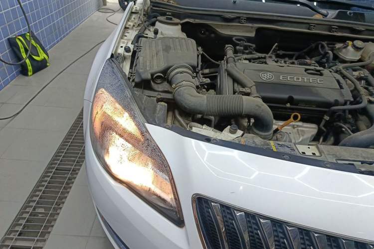 Used Buick Regal 2015 1.6T Leading Technology Model Engine Bay Right