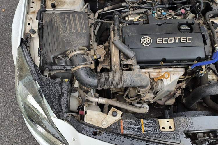 Used Buick Regal 2015 1.6T Elite Tech Model Engine Bay Right