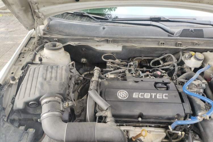 Used Buick Regal 2015 1.6T Elite Tech Model Engine Bay Right