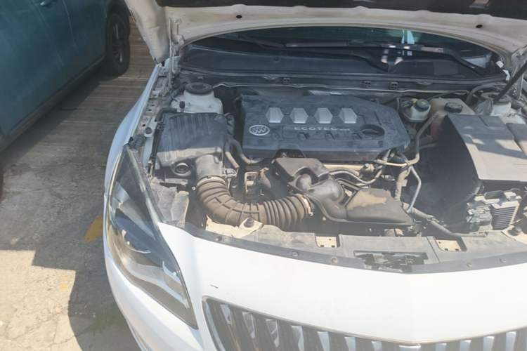 Used Buick Regal 2015 2.0L Leading Fashion Edition Engine Bay Right