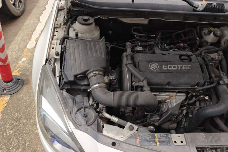 Used Buick Regal 2015 1.6T Elite Tech Model Engine Bay Right