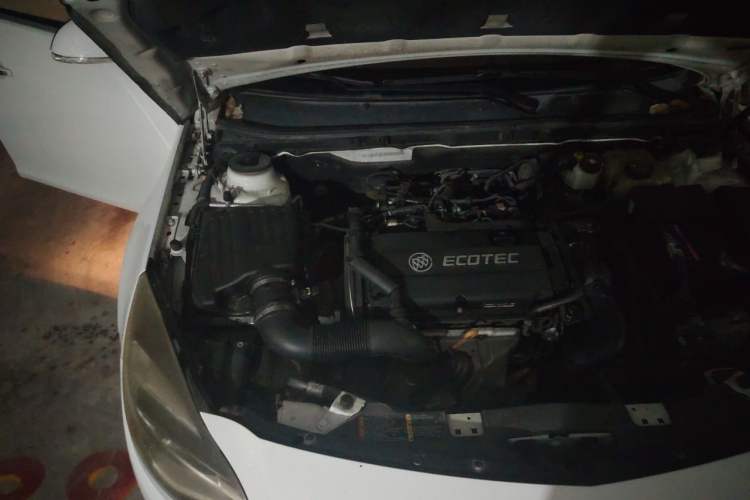 Used Buick Regal 2015 1.6T Elite Tech Model Engine Bay Right