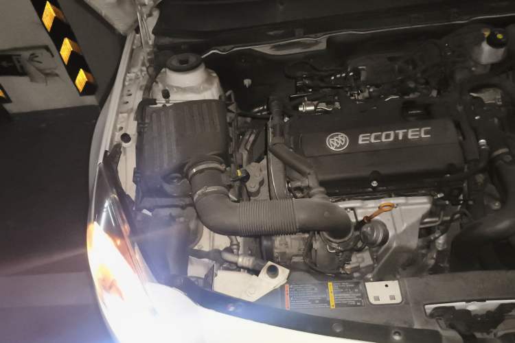 Used Buick Regal 2015 1.6T Leading Technology Model Engine Bay Right