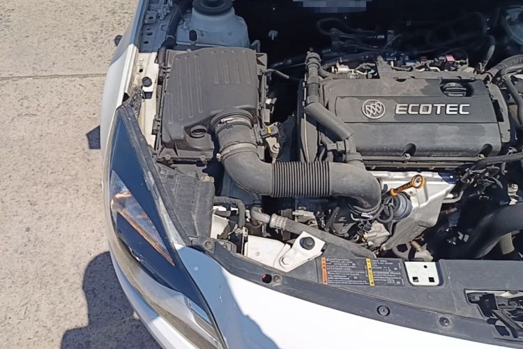 Used Buick Regal 2015 1.6T Elite Tech Model Engine Bay Right