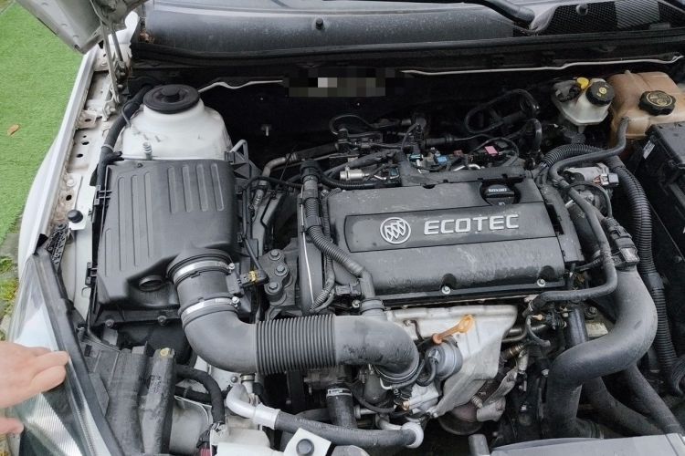 Used Buick Regal 2015 1.6T Leading Technology Model Engine Bay Right