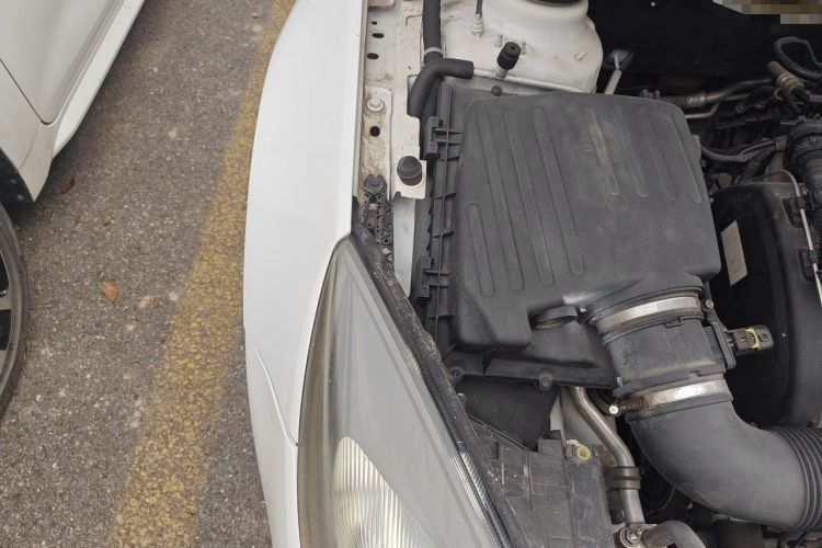 Used Buick Regal 2015 1.6T Elite Tech Model Engine Bay Right