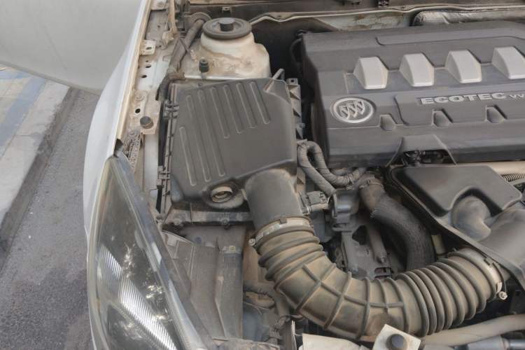 Used Buick Regal 2015 2.0L Leading Fashion Edition Engine Bay Right
