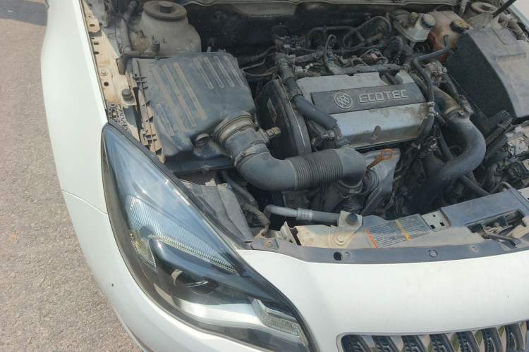 Used Buick Regal 2015 1.6T Elite Tech Model Engine Bay Right