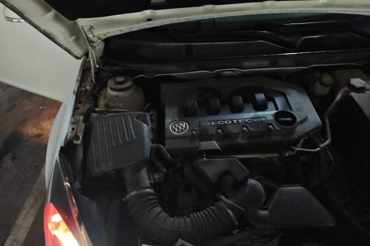 Used Buick Regal 2015 2.0L Leading Fashion Edition Engine Bay Right