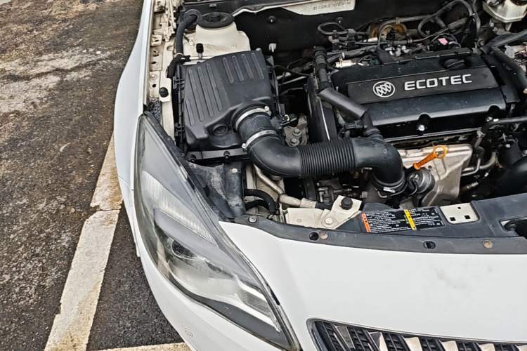 Used Buick Regal 2015 1.6T Elite Tech Model Engine Bay Right