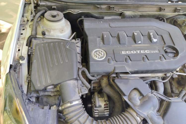 Used Buick Regal 2015 2.0L Leading Fashion Edition Engine Bay Right