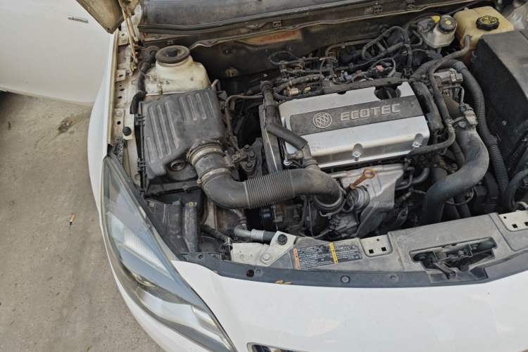 Used Buick Regal 2015 1.6T Leading Technology Model Engine Bay Right