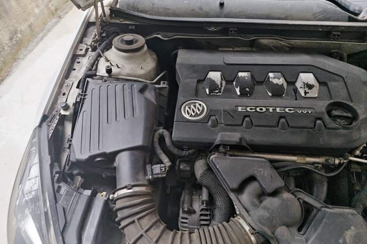 Used Buick Regal 2015 2.0L Leading Fashion Edition Engine Bay Right
