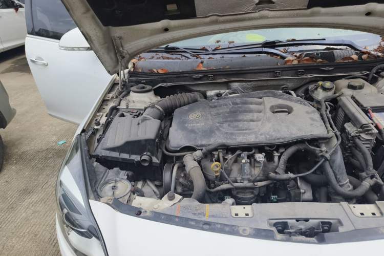 Used Buick Regal 2015 GS 2.0T Grand Sport Edition Engine Bay Right