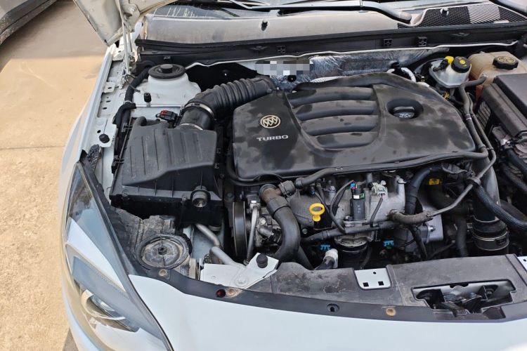 Used Buick Regal 2015 GS 2.0T Grand Sport Edition Engine Bay Right