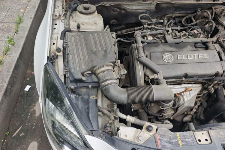 Used Buick Regal 2015 1.6T Leading Technology Model Engine Bay Right