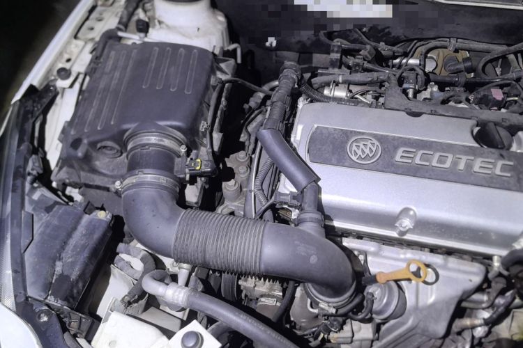 Used Buick Regal 2015 1.6T Elite Tech Model Engine Bay Right